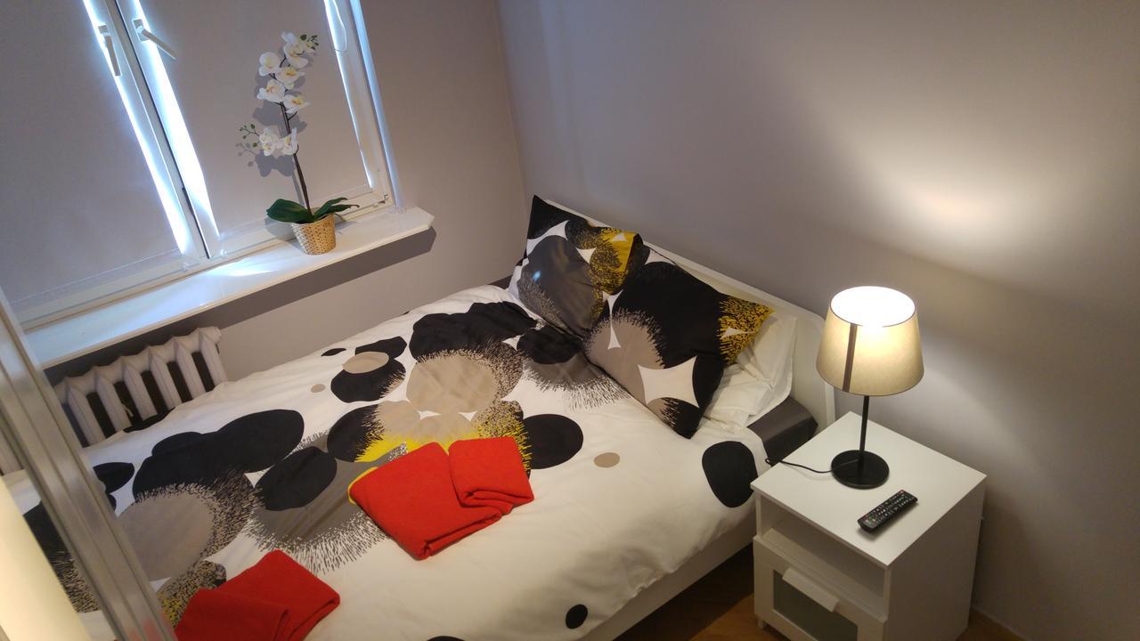 Rent0Nline Niepodleglosci Rooms Metro Varsovie Extérieur photo
